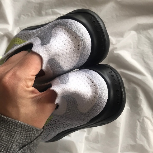 NWT Nike ID Custom Free RN Flyknit - Picture 7 of 8